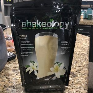 Shakeology beach body shake mix vanilla. Unopened